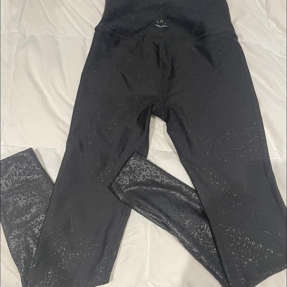 Beyond Yoga splatter leggings